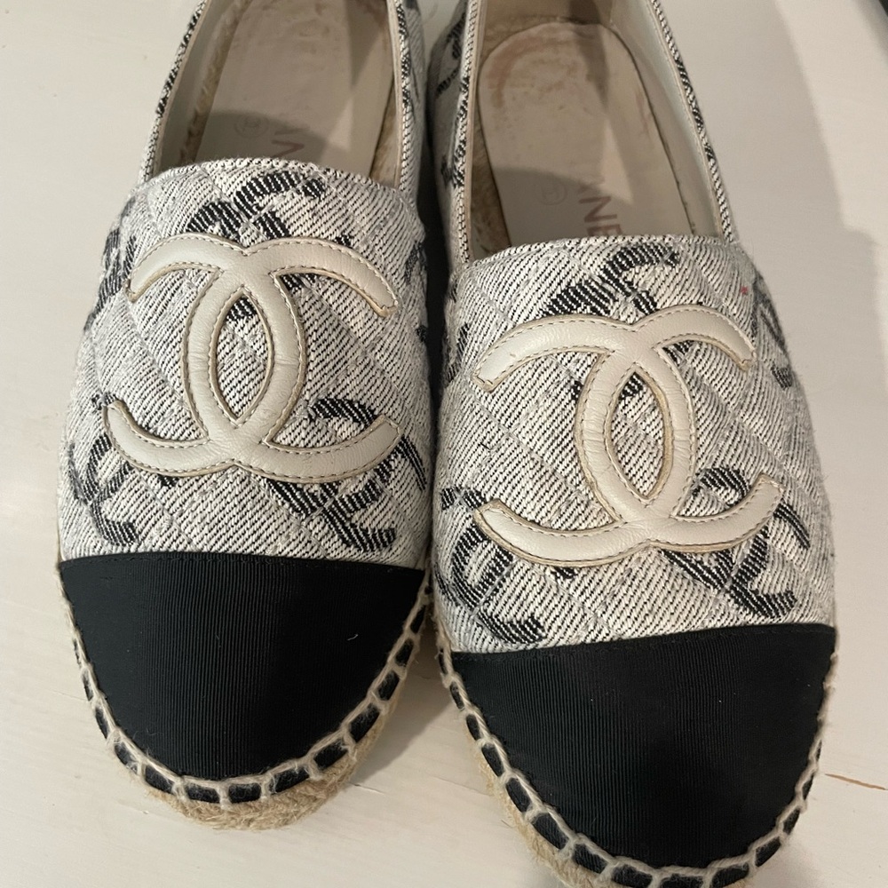 Chanel Women's Espadrilles - Black and Cream - Picture 2 of 6